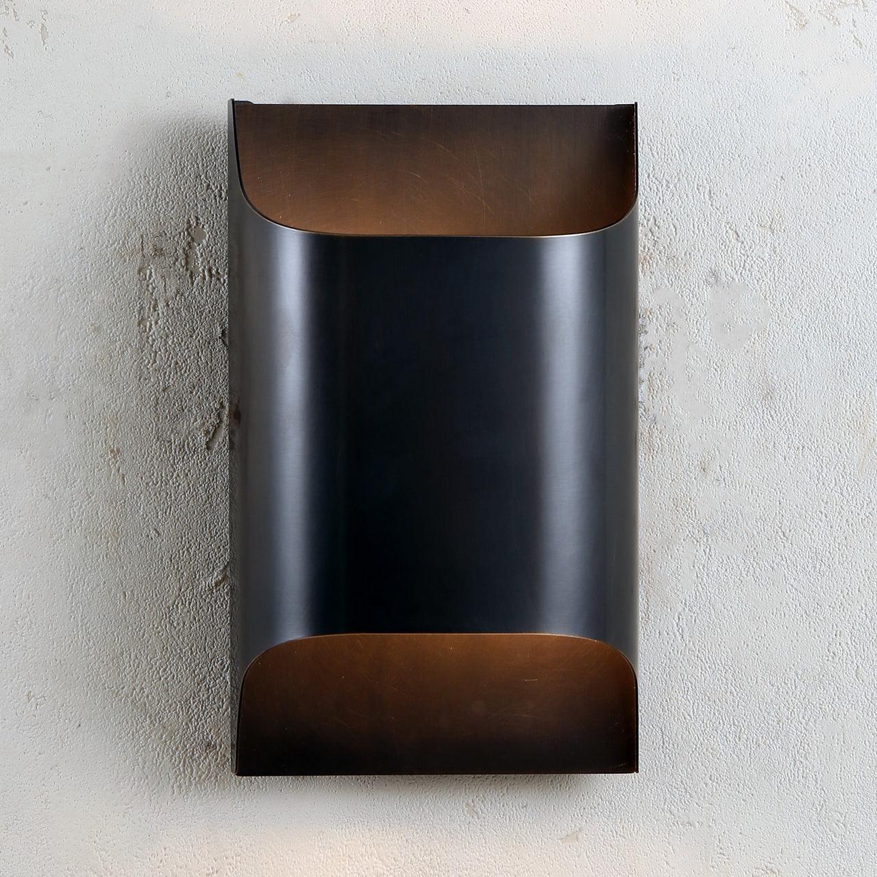 Leclerc Brass Wall Lamp - Elegant Design, Adjustable Light Direction