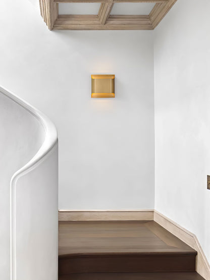 Leclerc Brass Wall Lamp - Elegant Design, Adjustable Light Direction