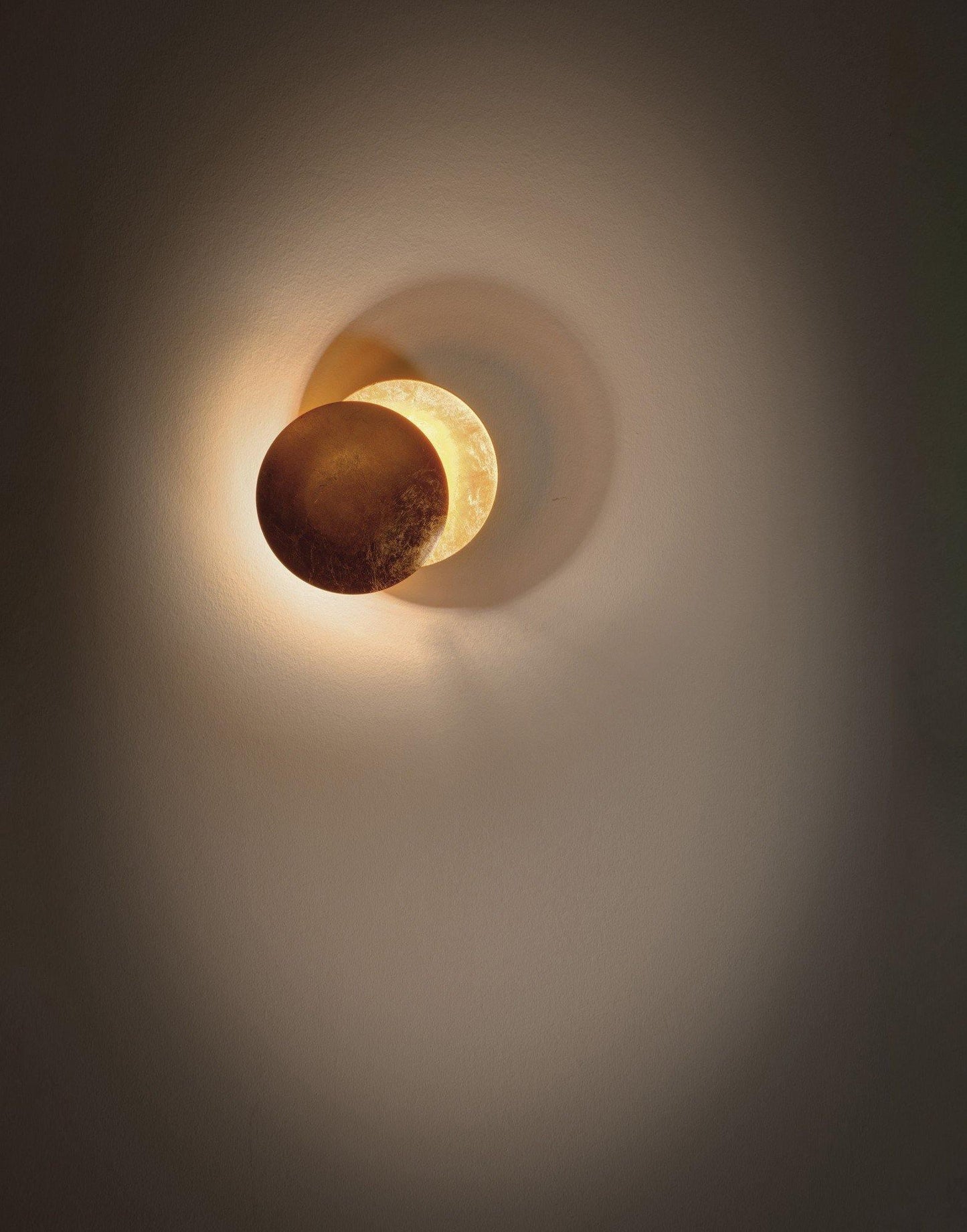 Giorgio Modern Wall Lamp – Adjustable Angle, Energy-Efficient LED
