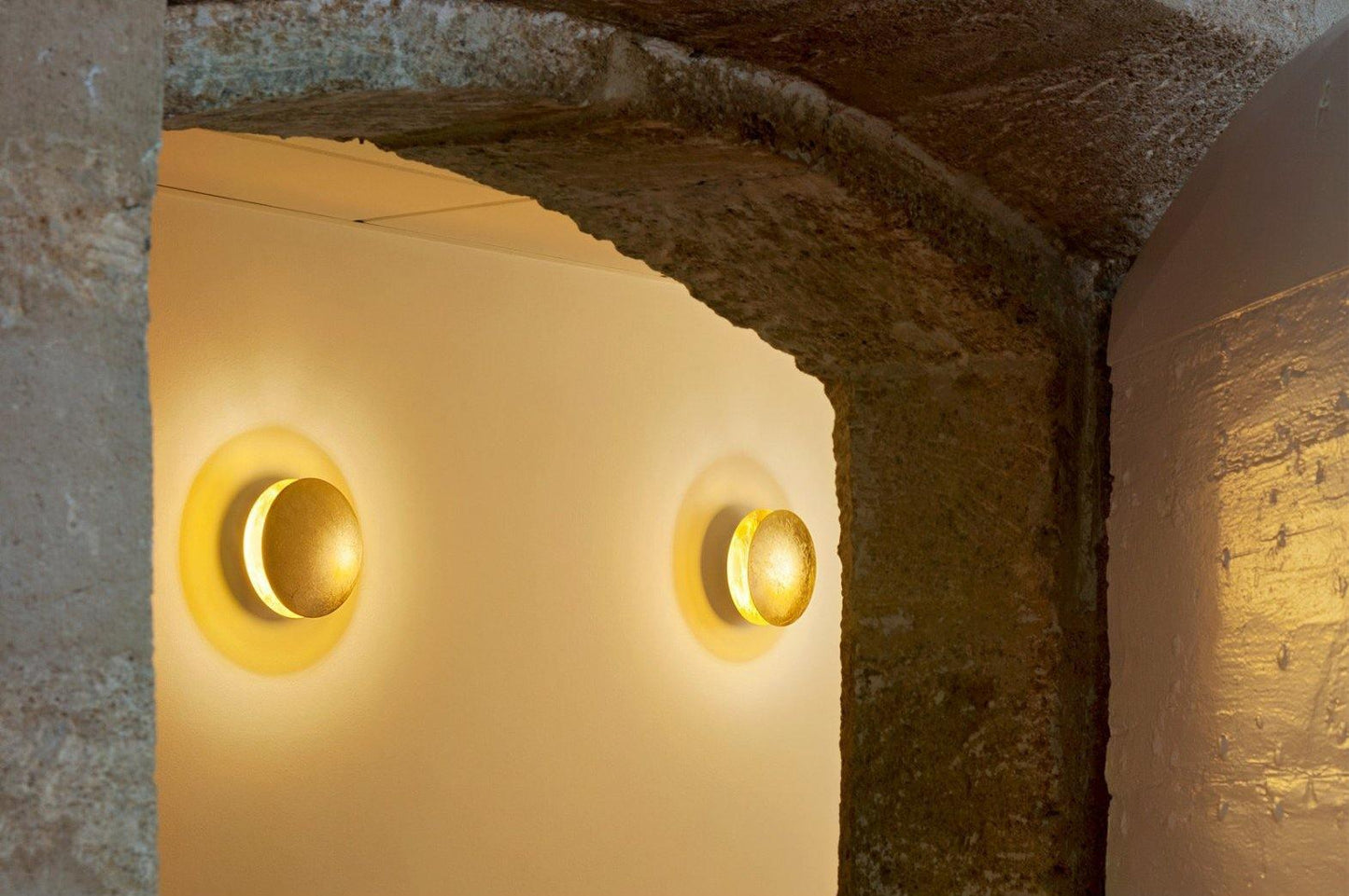 Giorgio Modern Wall Lamp – Adjustable Angle, Energy-Efficient LED