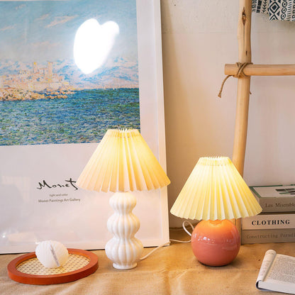 Leo Table Lamp - Adjustable Brightness & Energy-Efficient LED Design