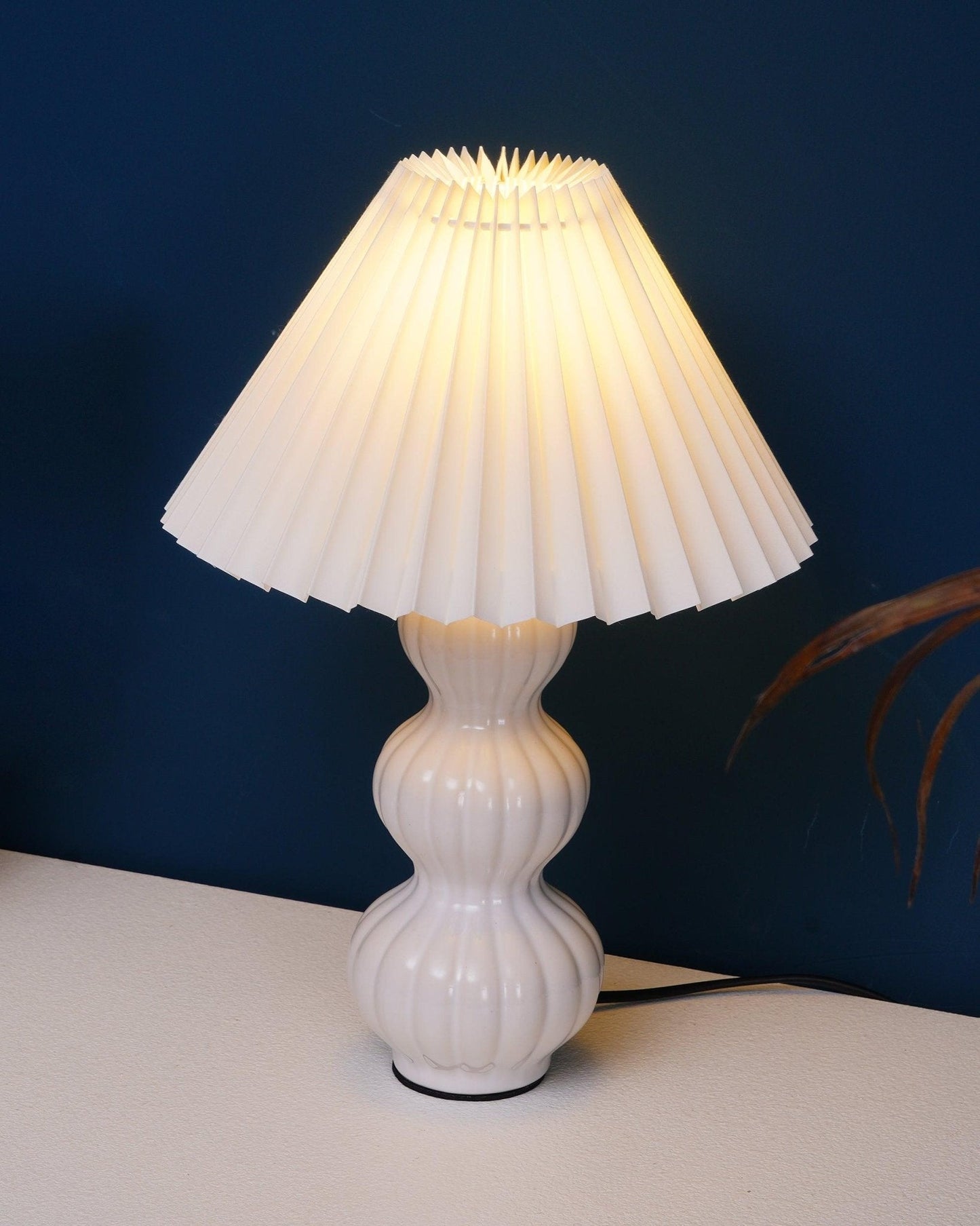 Leo Table Lamp - Adjustable Brightness & Energy-Efficient LED Design