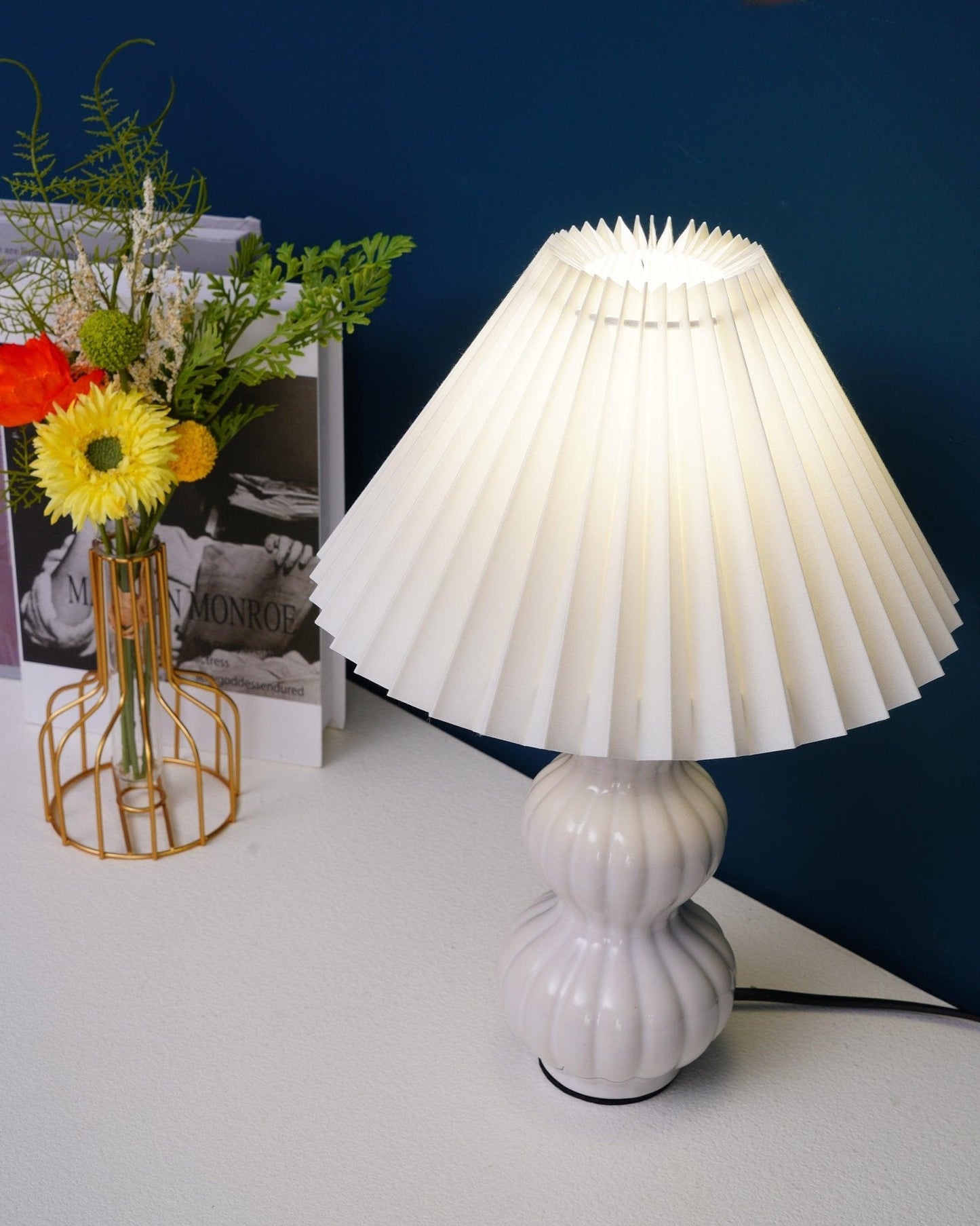 Leo Table Lamp - Adjustable Brightness & Energy-Efficient LED Design