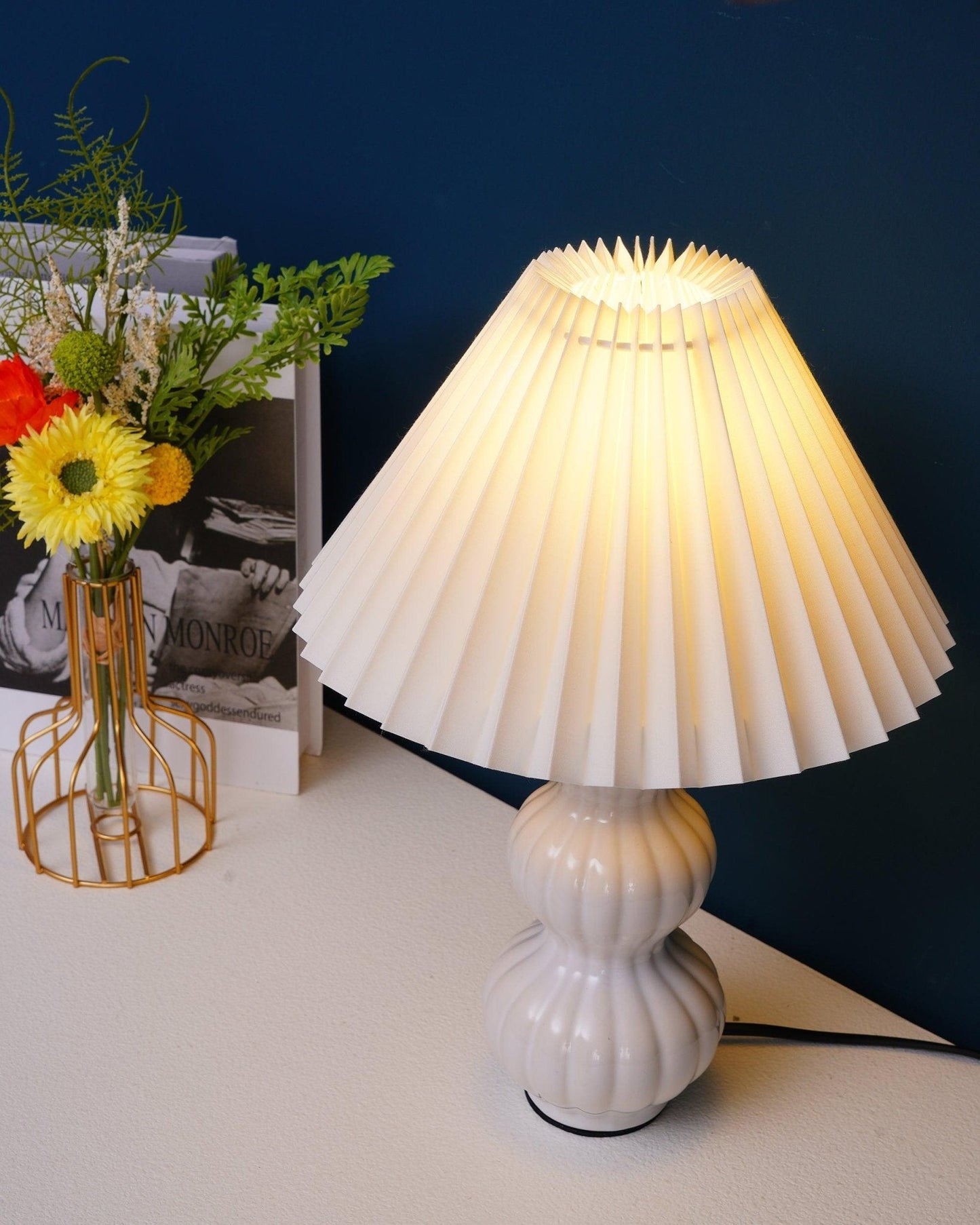 Leo Table Lamp - Adjustable Brightness & Energy-Efficient LED Design
