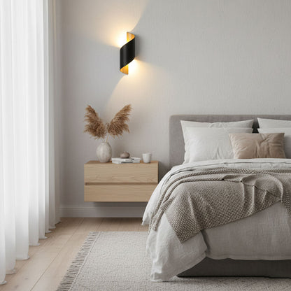 Lila Wall Lamp - Modern Design with Adjustable Brightness and Energy E