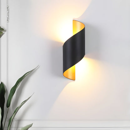 Lila Wall Lamp - Modern Design with Adjustable Brightness and Energy E