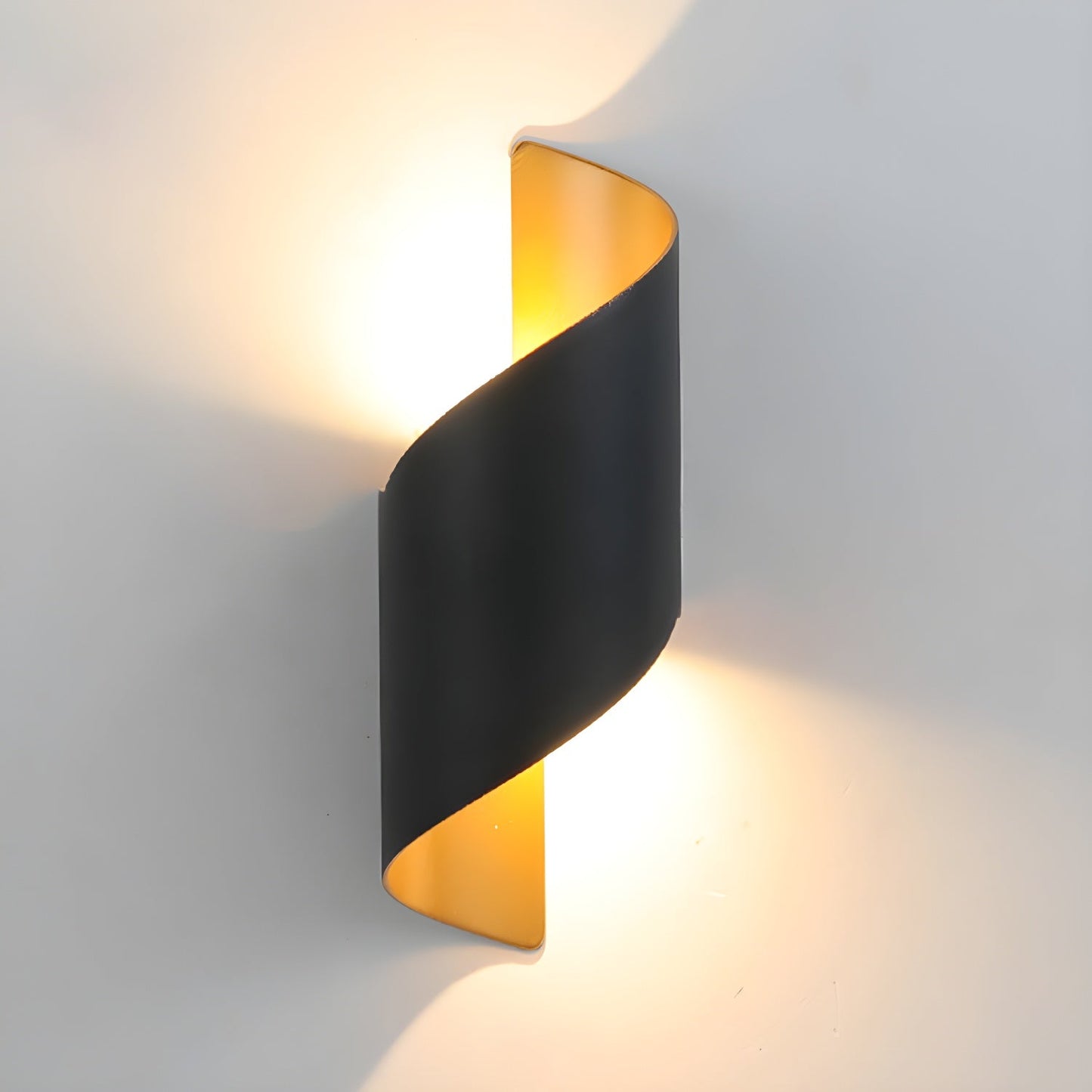 Lila Wall Lamp - Modern Design with Adjustable Brightness and Energy E