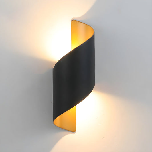 Lila Wall Lamp - Modern Design with Adjustable Brightness and Energy E