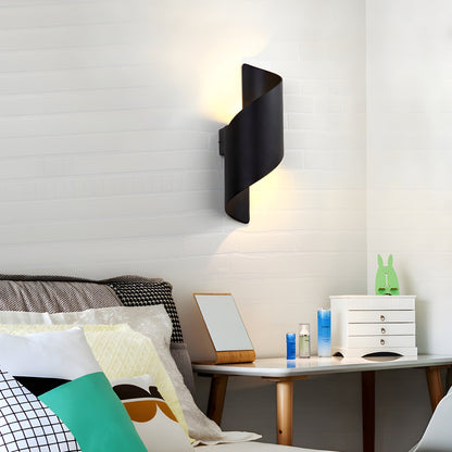 Lila Wall Lamp - Modern Design with Adjustable Brightness and Energy E