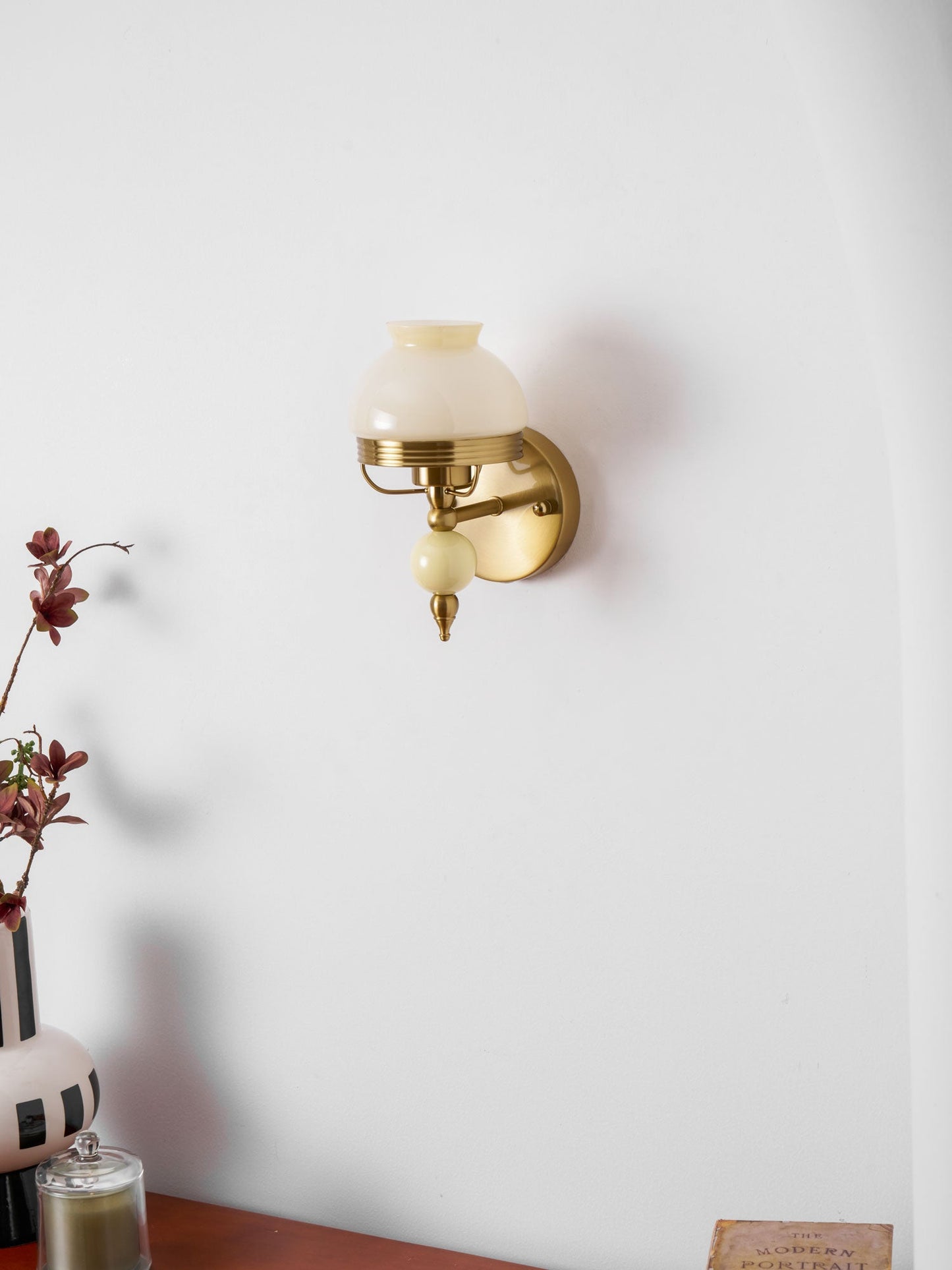 Loa Glass Wall Lamp - Elegant Design with Adjustable Brightness