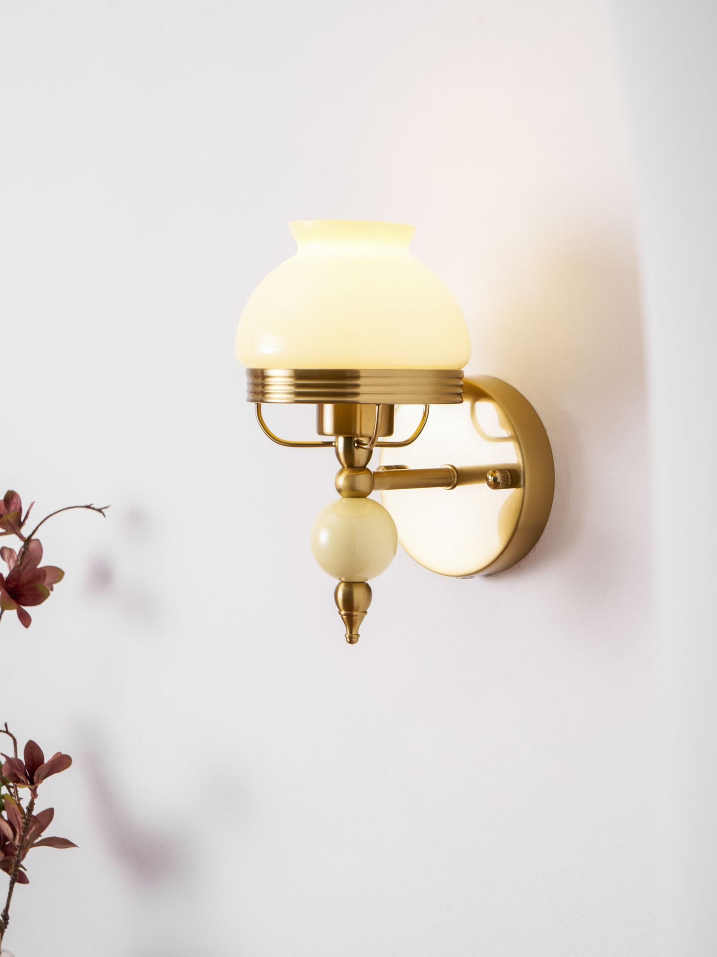 Loa Glass Wall Lamp - Elegant Design with Adjustable Brightness