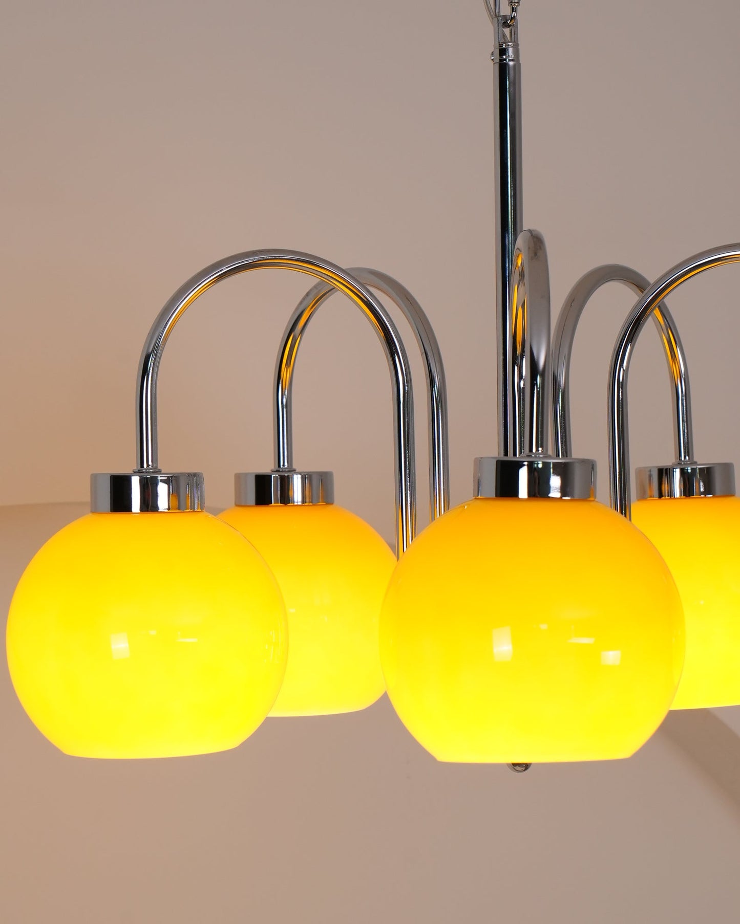 Loa Chandeliers - Elegant Lighting Fixture with Adjustable Brightness