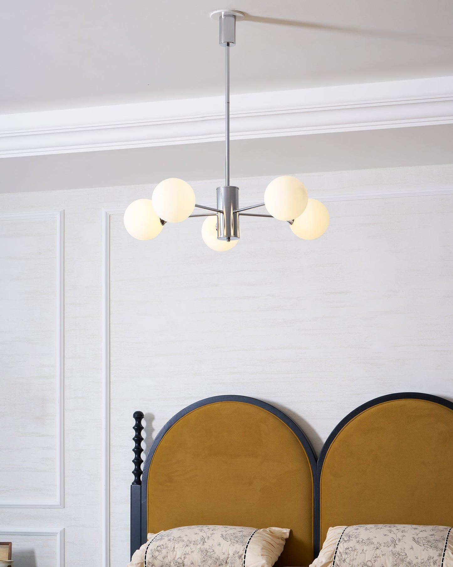 Lola Chandelier - Elegant Lighting Fixture with Adjustable Brightness