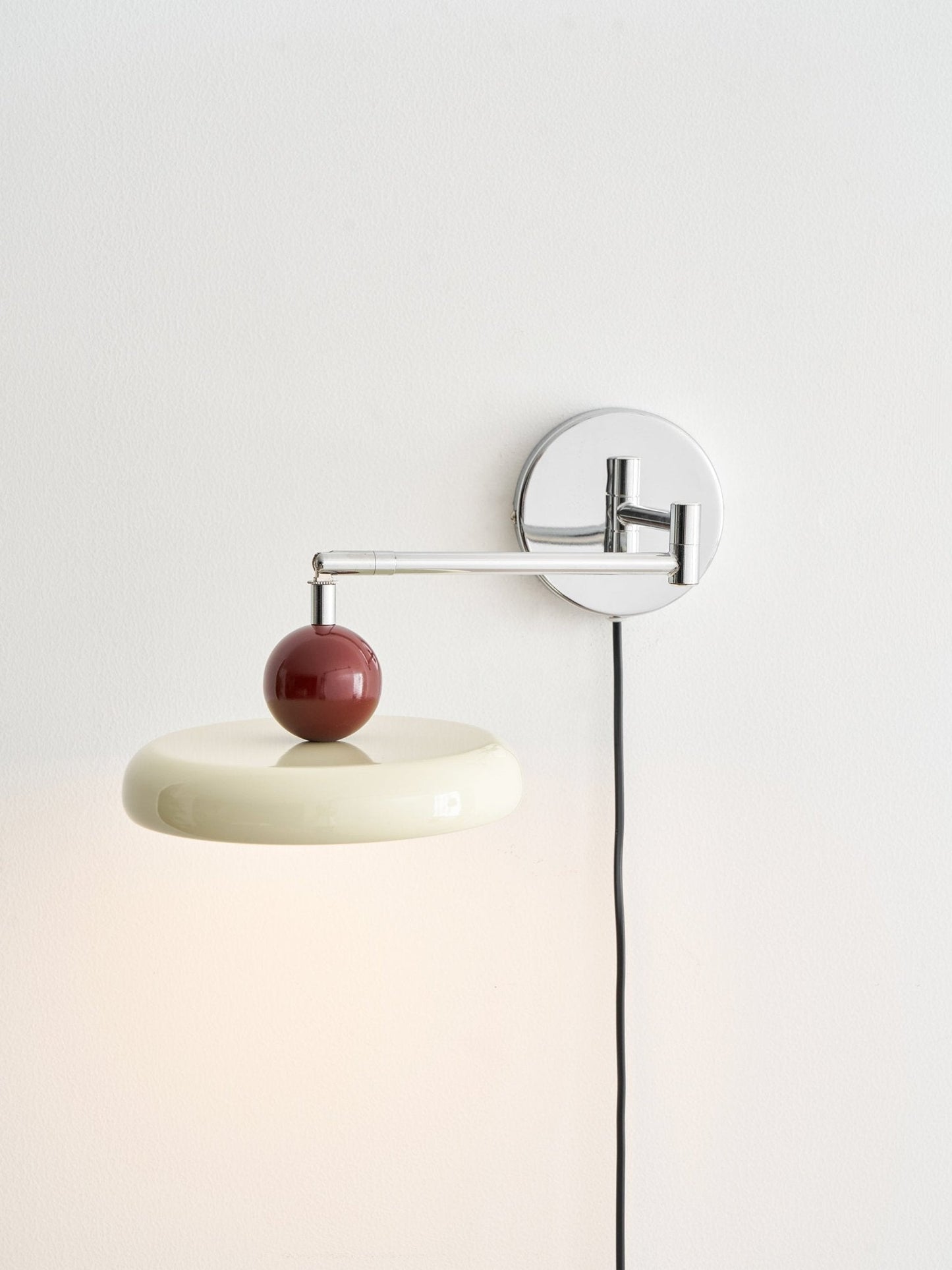 Lola Plug-in Wall Lamp - Adjustable Brightness & Elegant Design