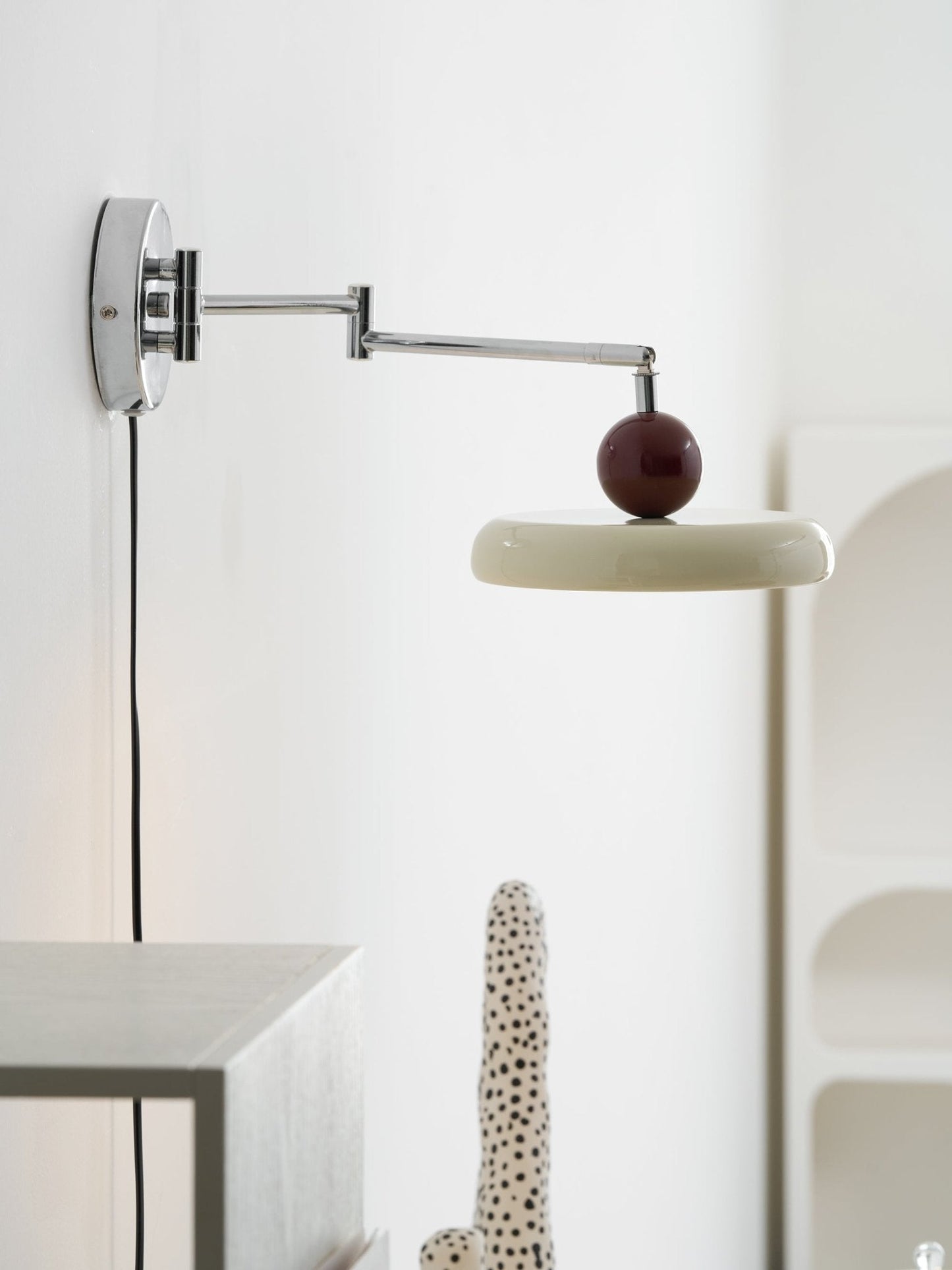 Lola Plug-in Wall Lamp - Adjustable Brightness & Elegant Design