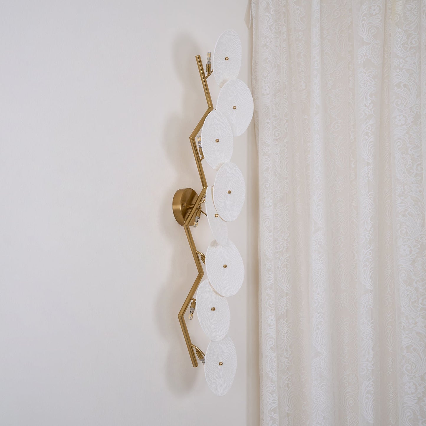 Lotus Petal Wall Lamp - Elegant Design, Energy-Efficient LED Lighting