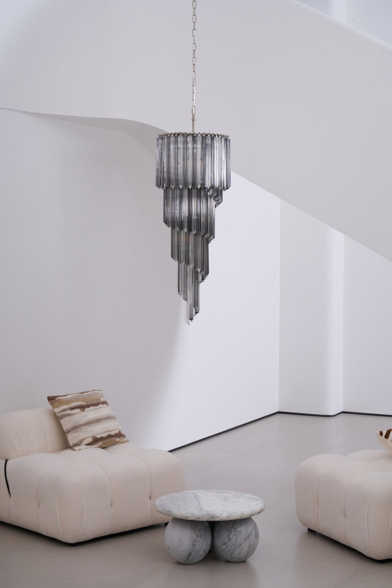 Lucente Noir Spiral Chandelier - Elegant Design with Adjustable Height
