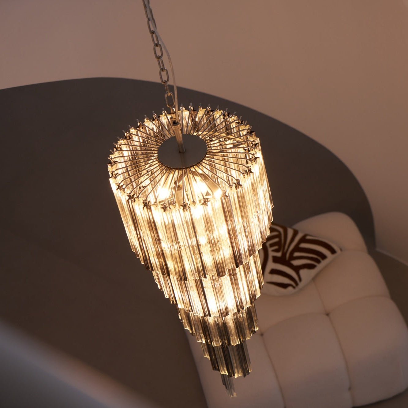 Lucente Noir Spiral Chandelier - Elegant Design with Adjustable Height