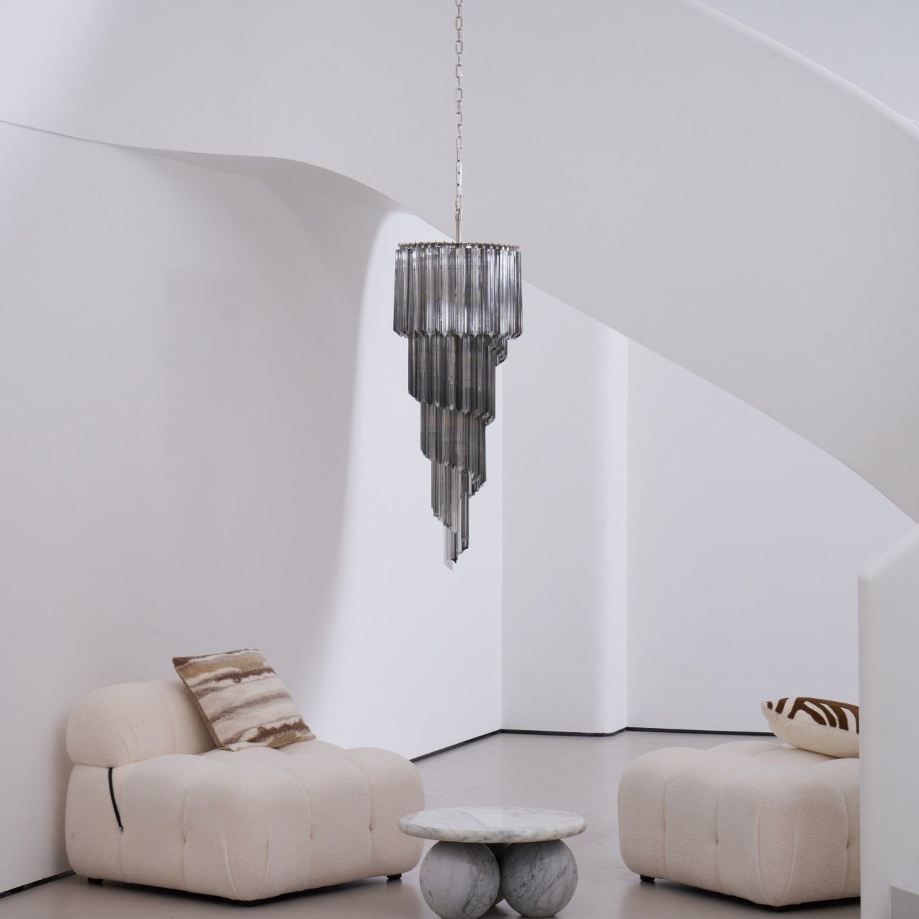 Lucente Noir Spiral Chandelier - Elegant Design with Adjustable Height