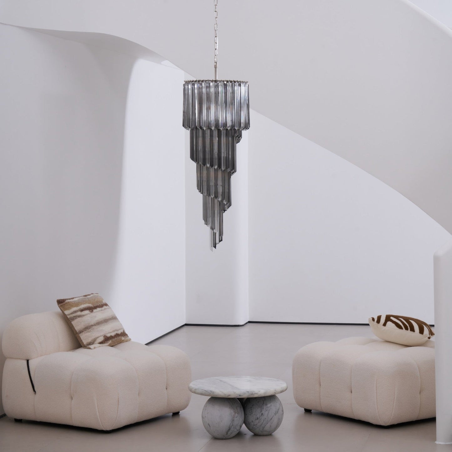Lucente Noir Spiral Chandelier - Elegant Design with Adjustable Height