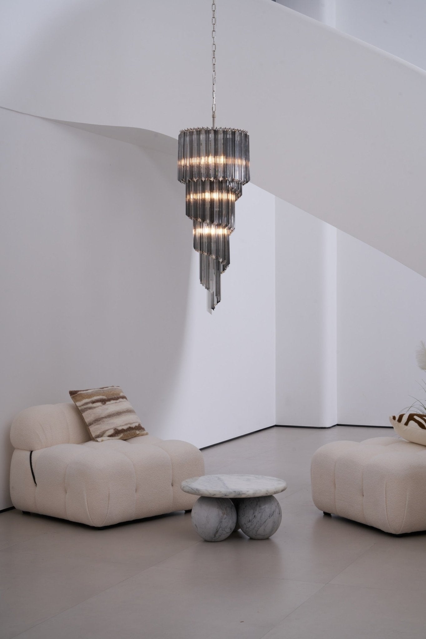 Lucente Noir Spiral Chandelier - Elegant Design with Adjustable Height