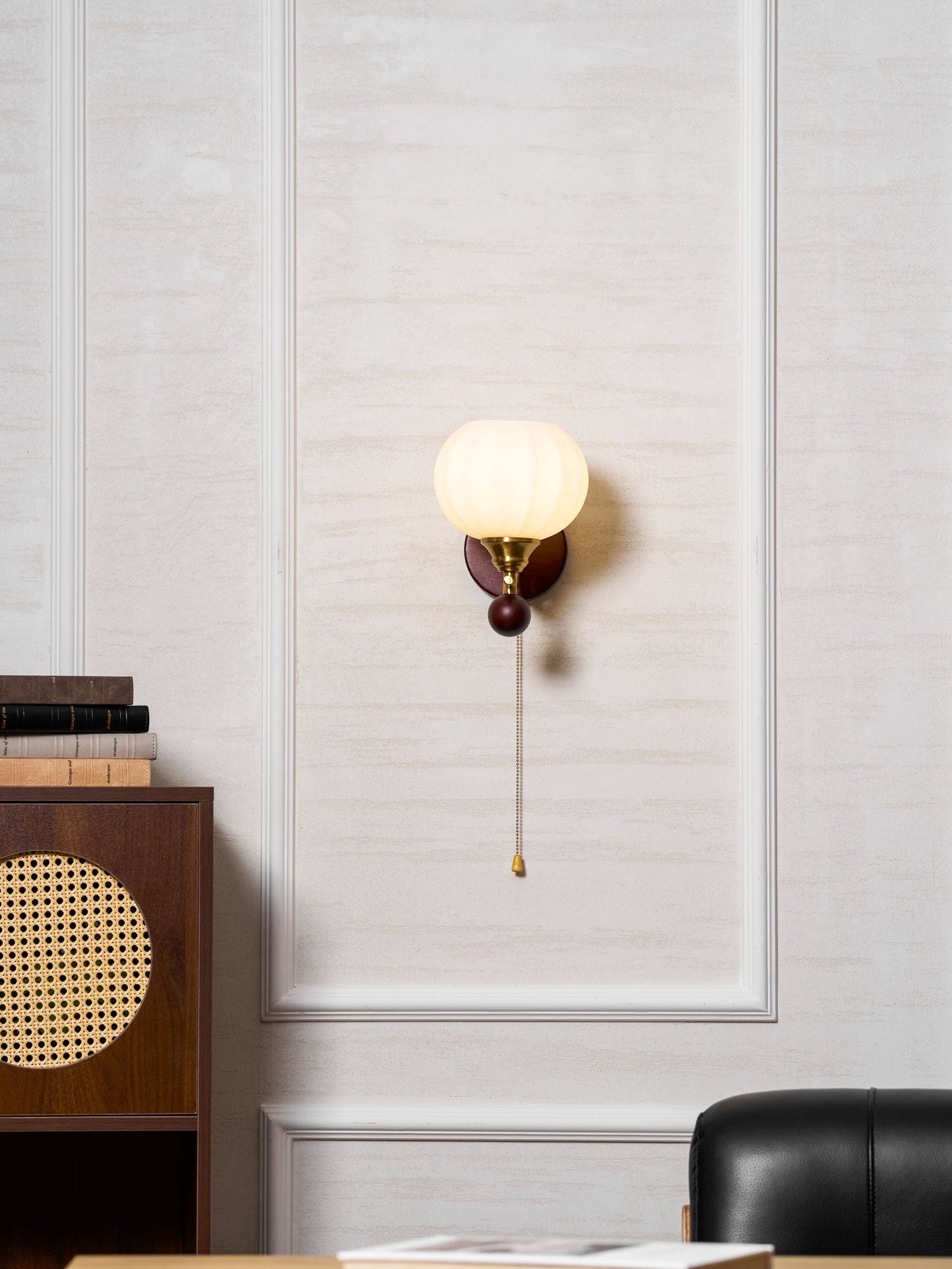 Lumea Crest Wall Lamp - Adjustable Brightness, Energy-Efficient LED