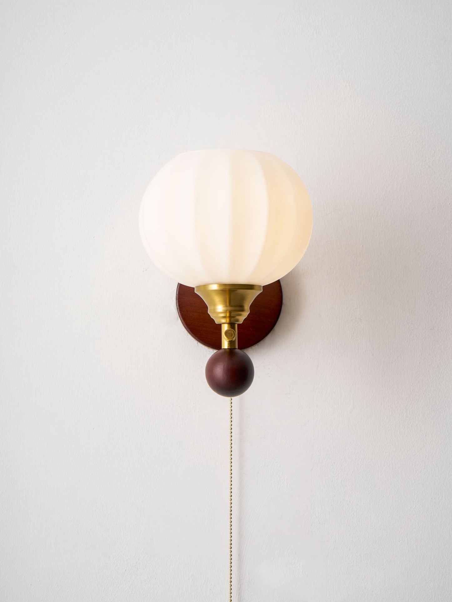 Lumea Crest Wall Lamp - Adjustable Brightness, Energy-Efficient LED