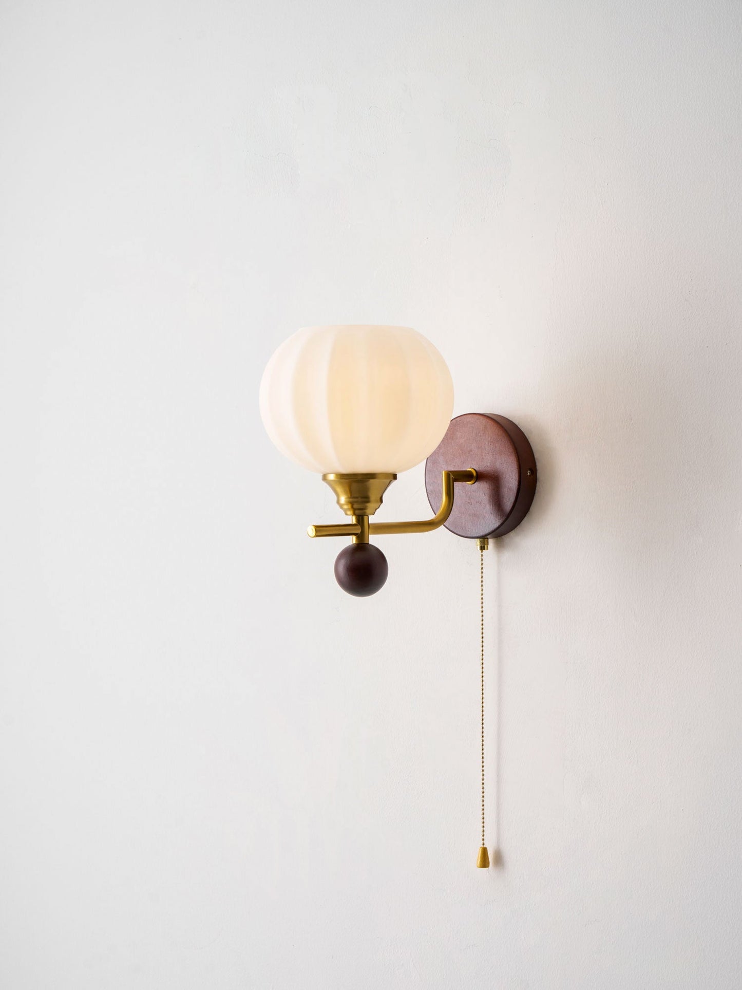 Lumea Crest Wall Lamp - Adjustable Brightness, Energy-Efficient LED