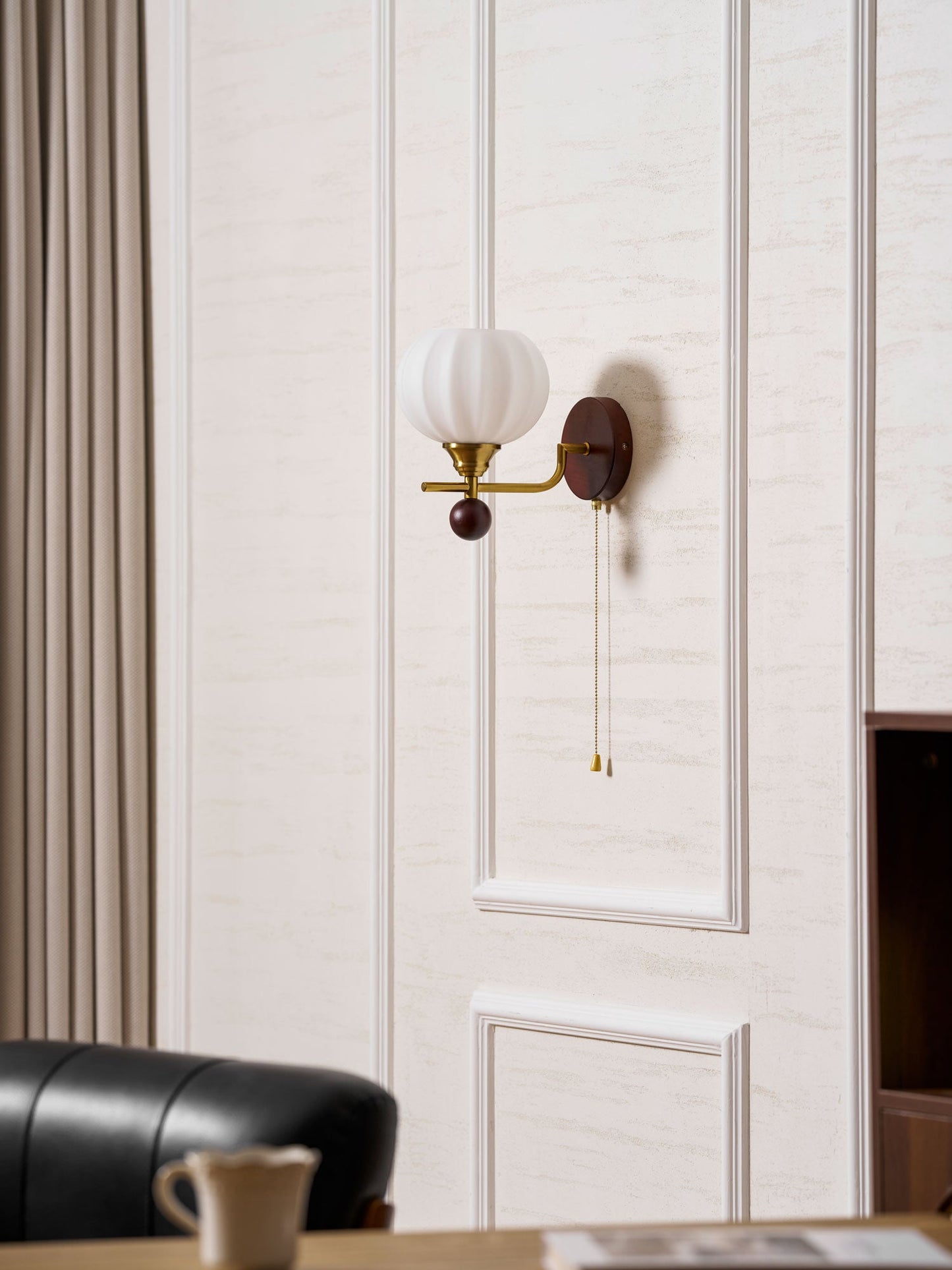 Lumea Crest Wall Lamp - Adjustable Brightness, Energy-Efficient LED