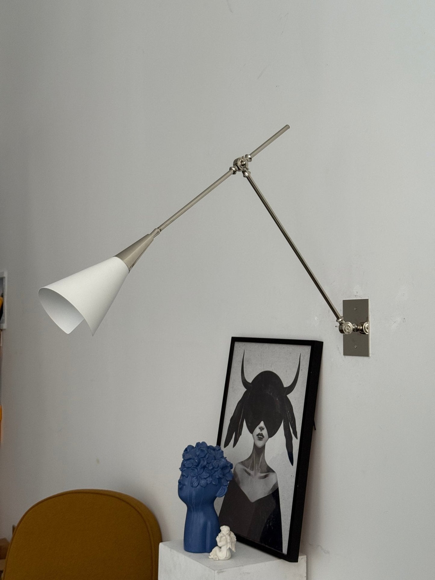 Magari Wall Lamp - Adjustable LED Light with Modern Design and Energy