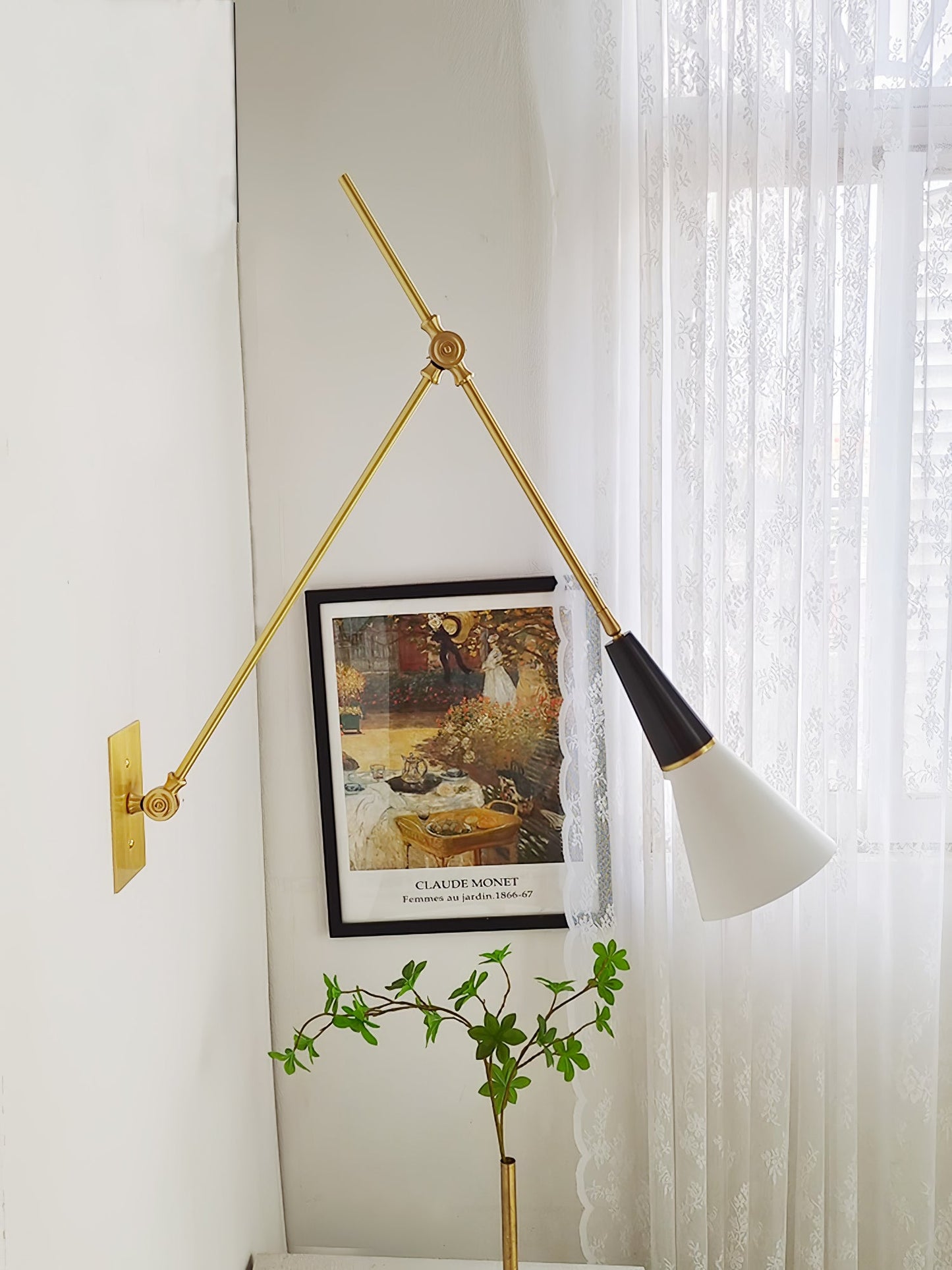 Magari Wall Lamp - Adjustable LED Light with Modern Design and Energy
