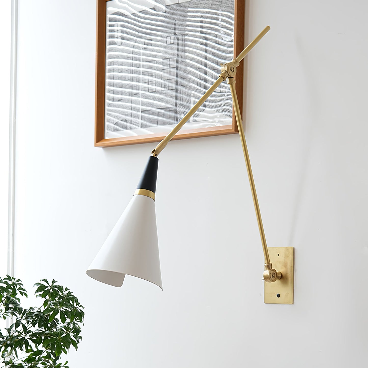 Magari Wall Lamp - Adjustable LED Light with Modern Design and Energy