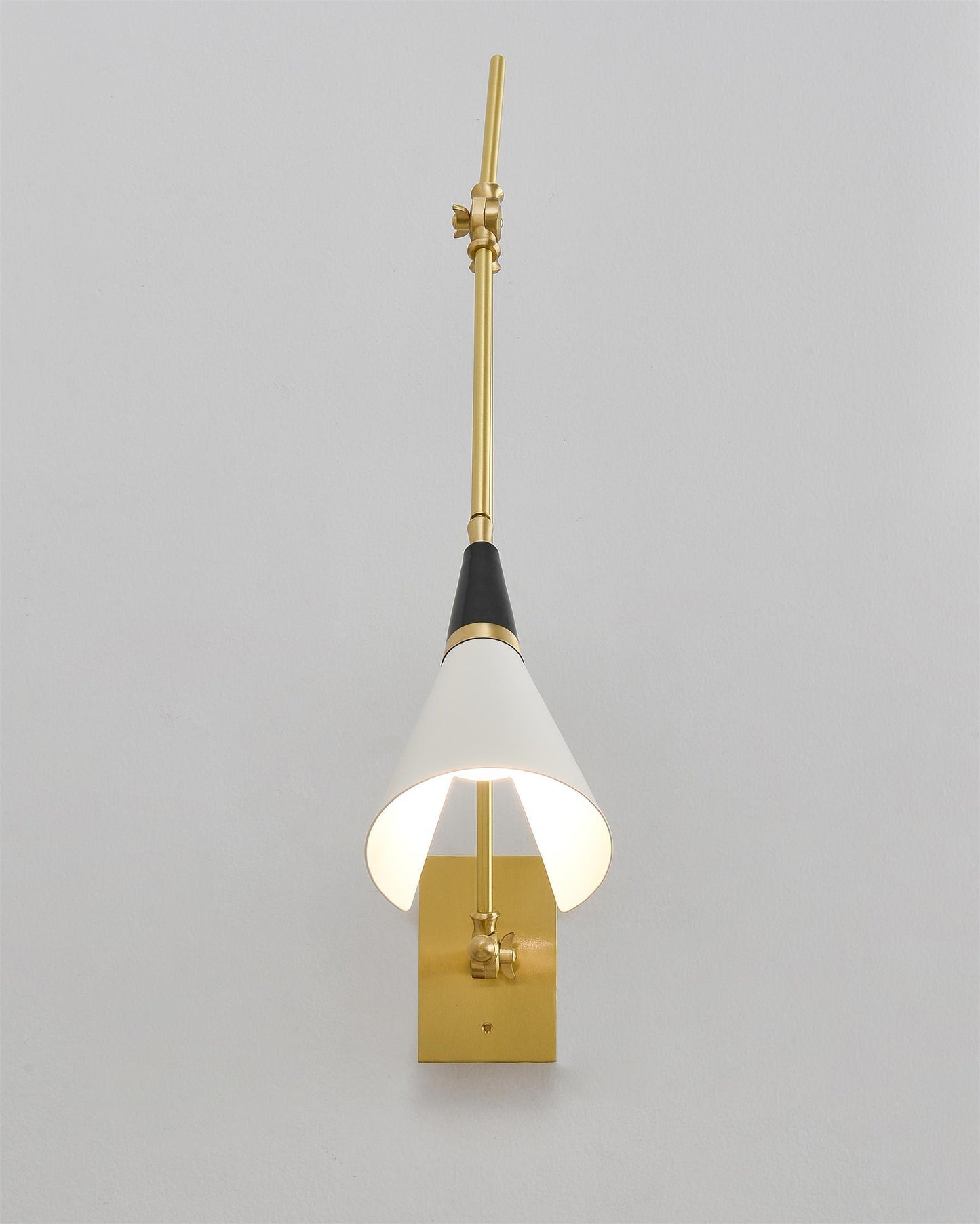 Magari Wall Lamp - Adjustable LED Light with Modern Design and Energy