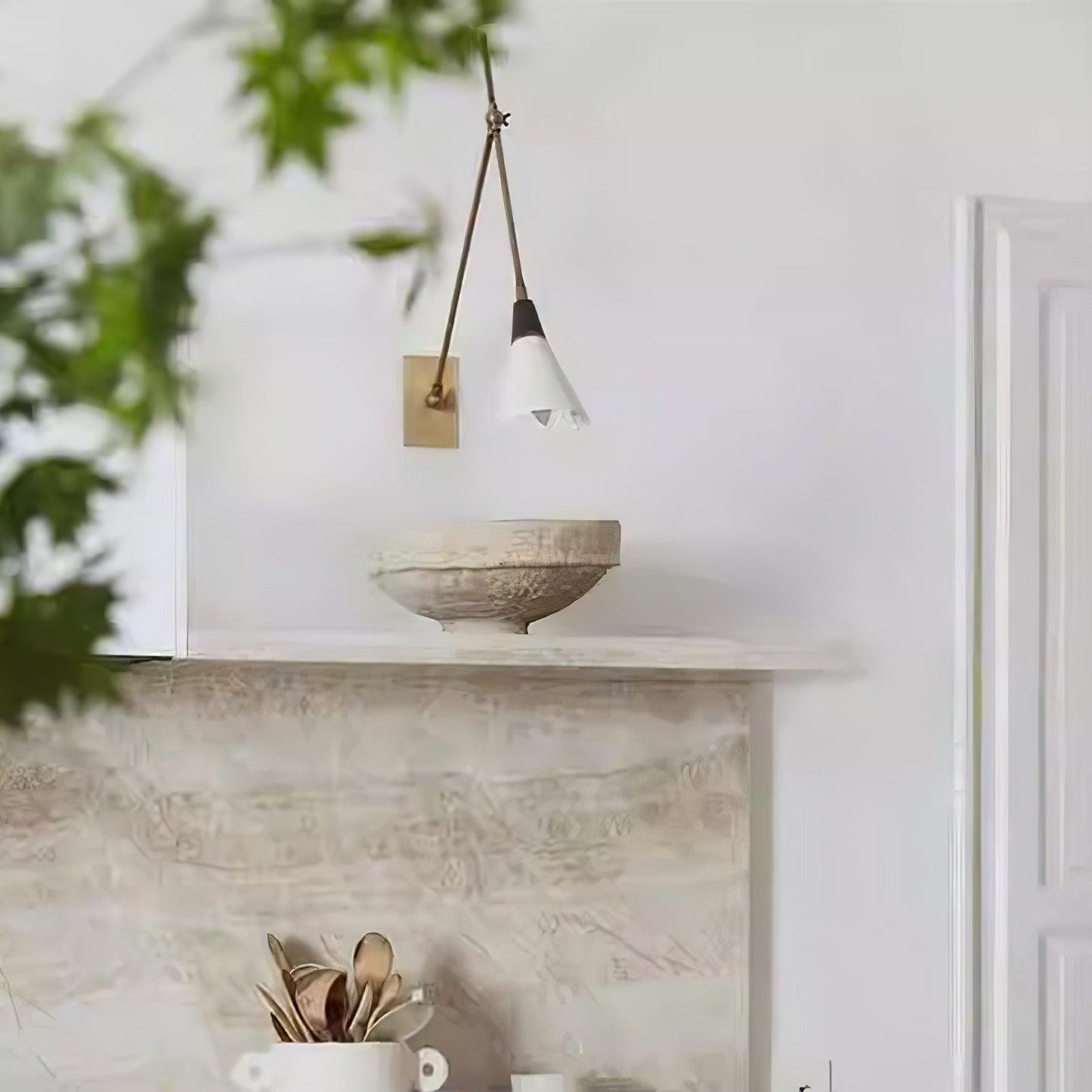 Magari Wall Lamp - Adjustable LED Light with Modern Design and Energy
