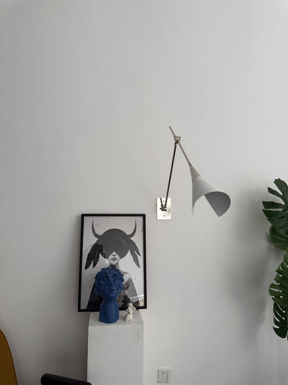 Magari Wall Lamp - Adjustable LED Light with Modern Design and Energy
