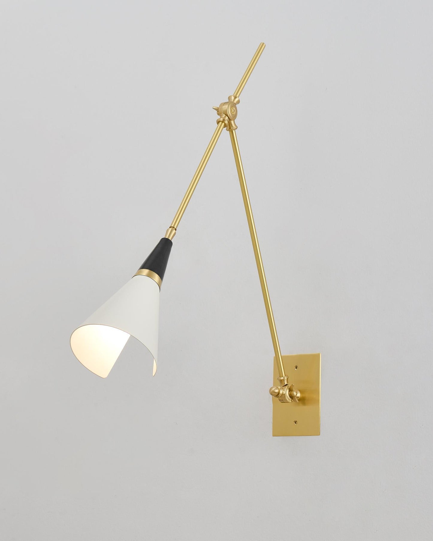 Magari Wall Lamp - Adjustable LED Light with Modern Design and Energy