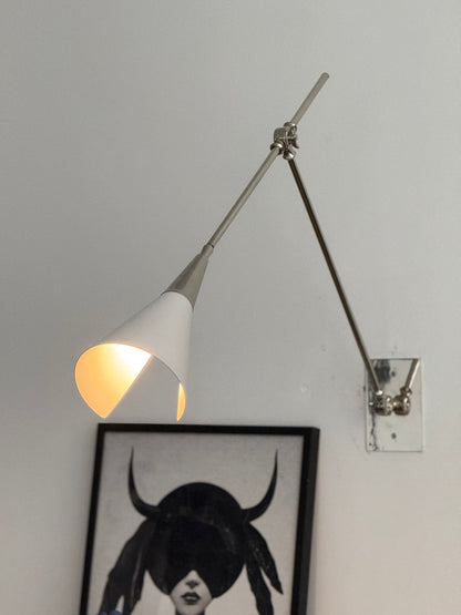 Magari Wall Lamp - Adjustable LED Light with Modern Design and Energy