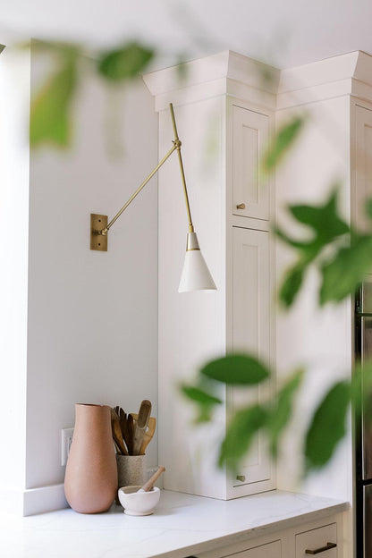 Magari Wall Lamp - Adjustable LED Light with Modern Design and Energy