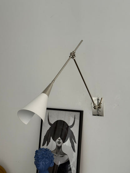 Magari Wall Lamp - Adjustable LED Light with Modern Design and Energy