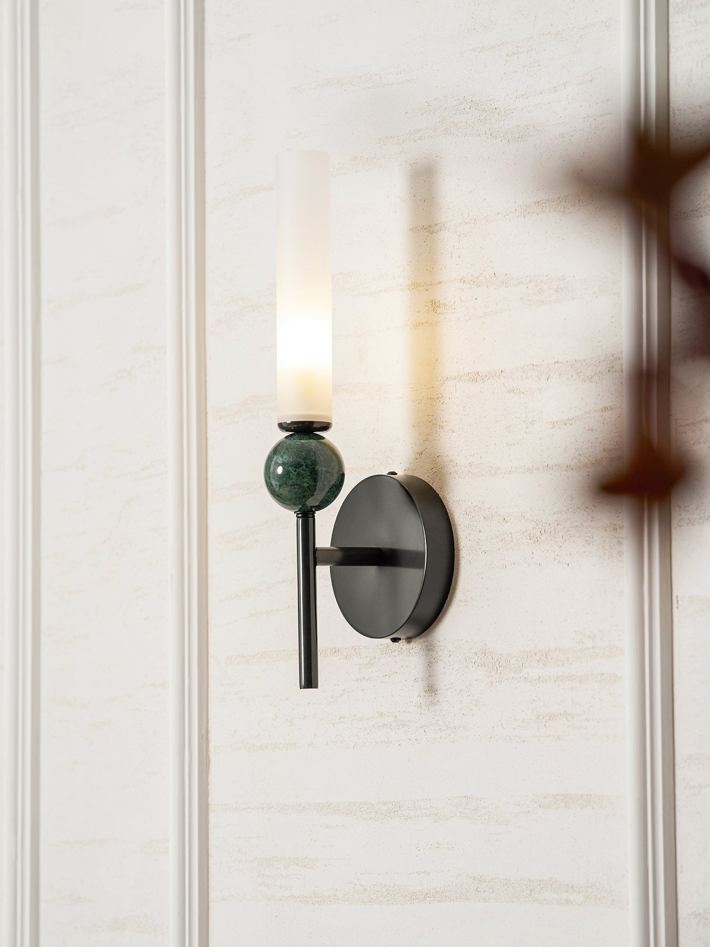 Elegant Marble Vertical Wall Lamp with Adjustable Brightness & Energy