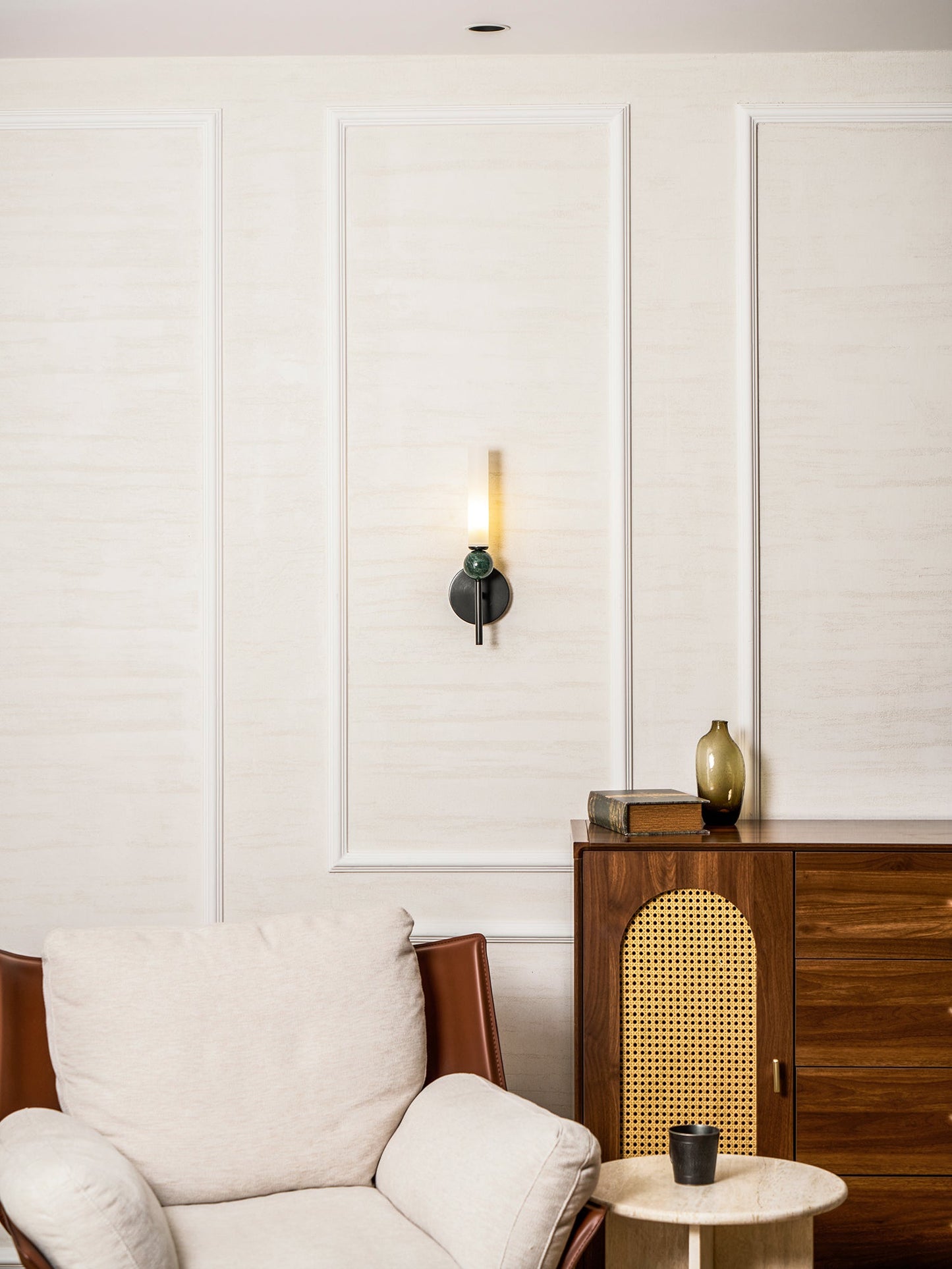 Elegant Marble Vertical Wall Lamp with Adjustable Brightness & Energy