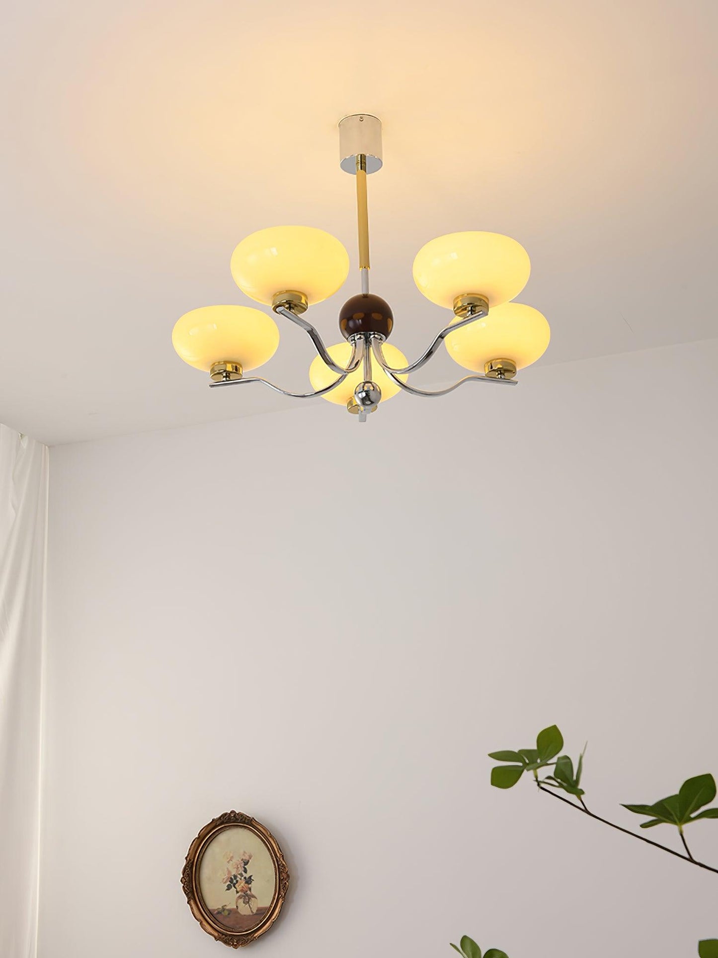 Gothic Glass Bowl Chandelier - Elegant Design with Adjustable Height