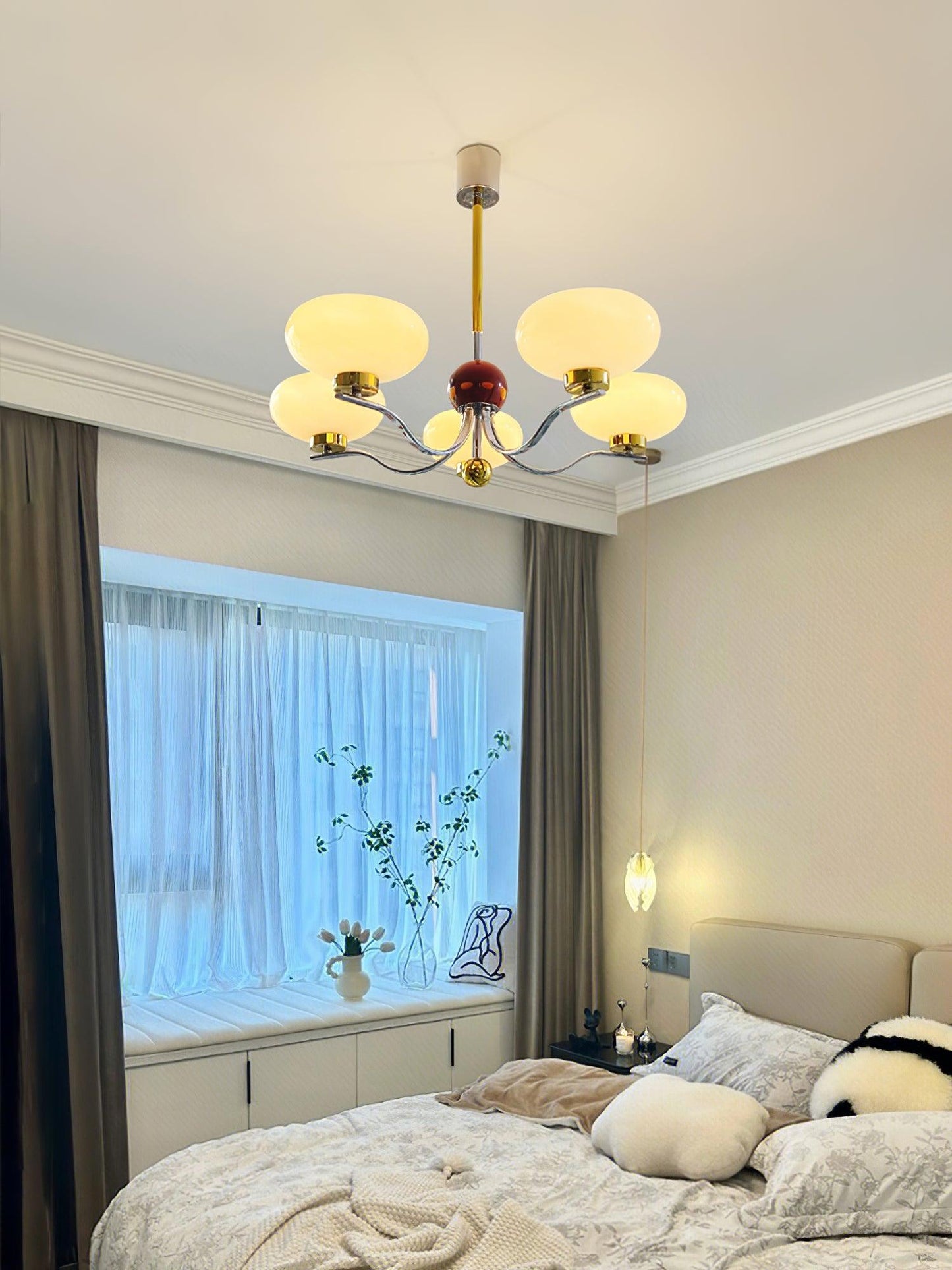 Gothic Glass Bowl Chandelier - Elegant Design with Adjustable Height