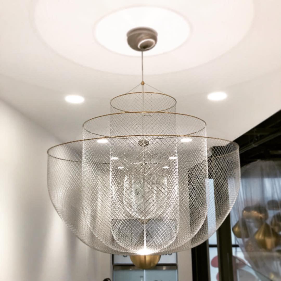 Meshmatics Modern Hanging Lamp with Adjustable Height & LED Bulbs