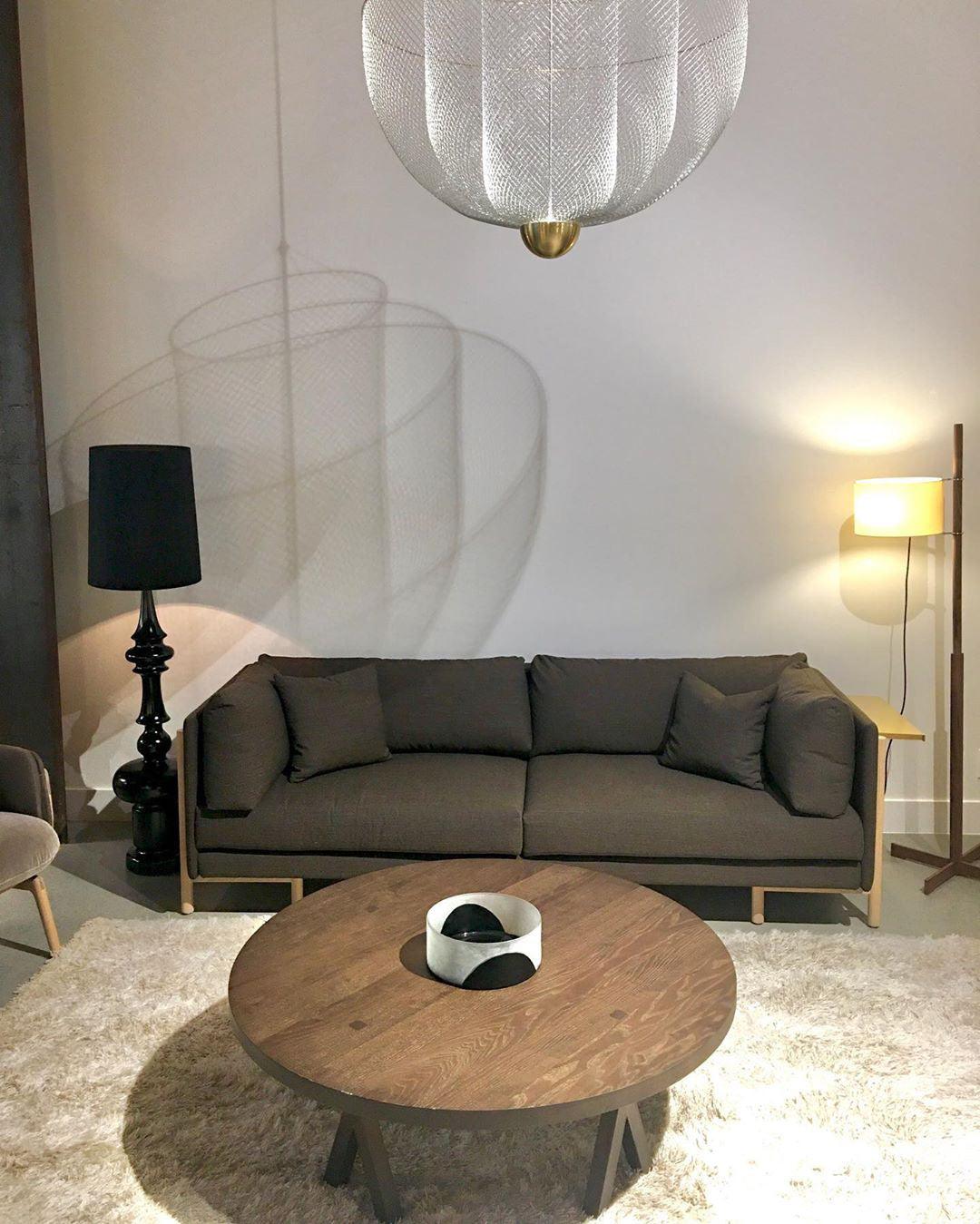 Meshmatics Modern Hanging Lamp with Adjustable Height & LED Bulbs