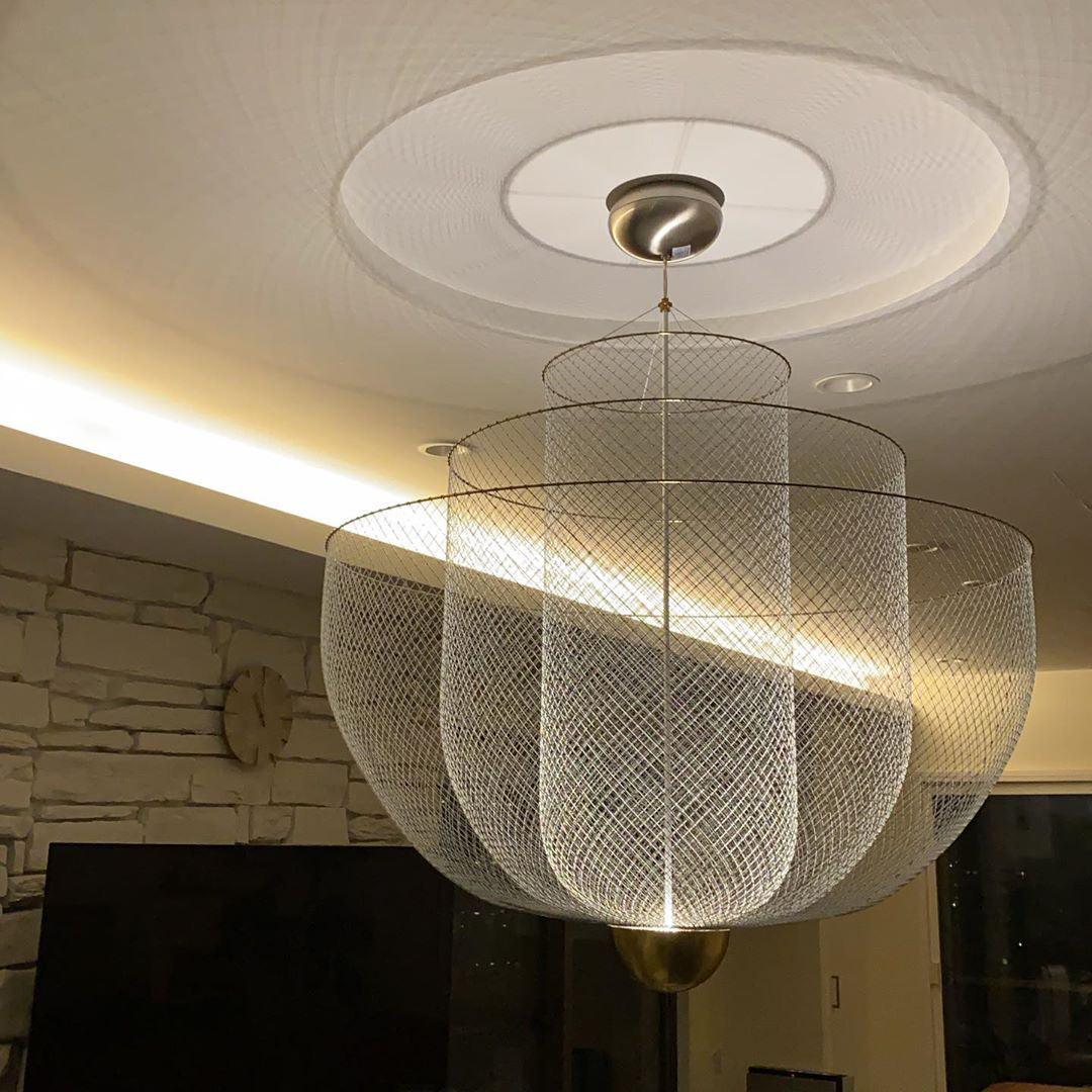 Meshmatics Modern Hanging Lamp with Adjustable Height & LED Bulbs