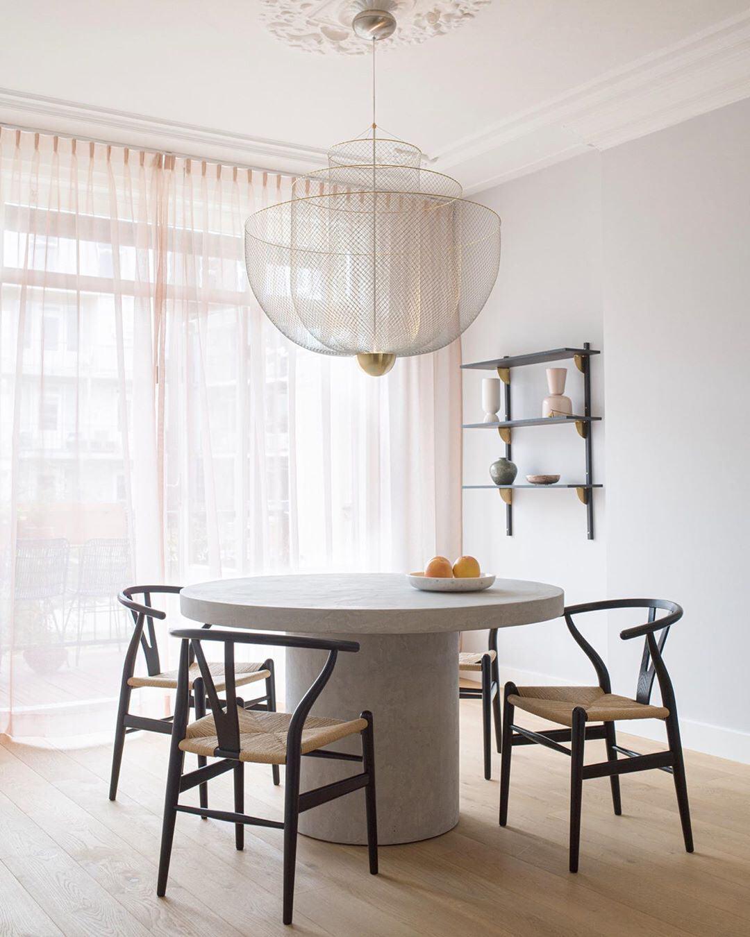 Meshmatics Modern Hanging Lamp with Adjustable Height & LED Bulbs