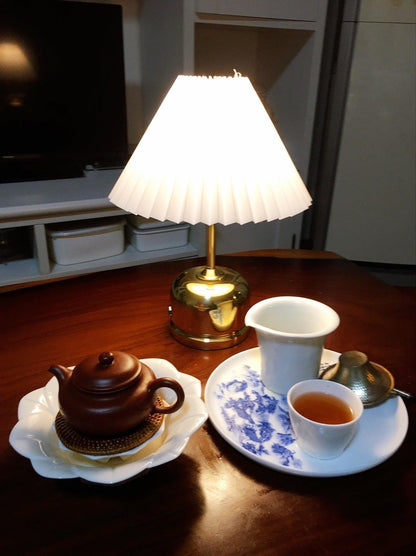 Antique Metal Table Lamp with Adjustable Brightness and Elegant Design