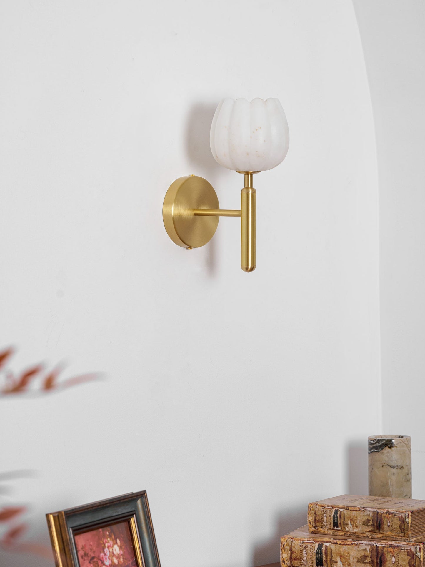 Mian Alabaster Wall Lamp - Elegant Design with Soft Glow & Easy Instal