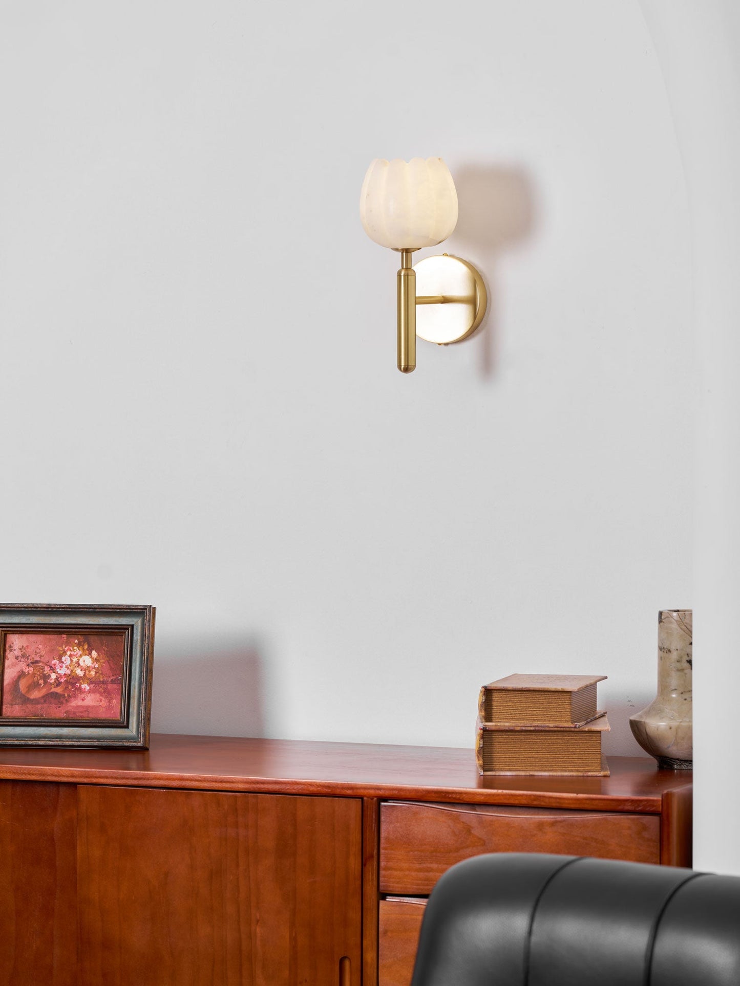 Mian Alabaster Wall Lamp - Elegant Design with Soft Glow & Easy Instal